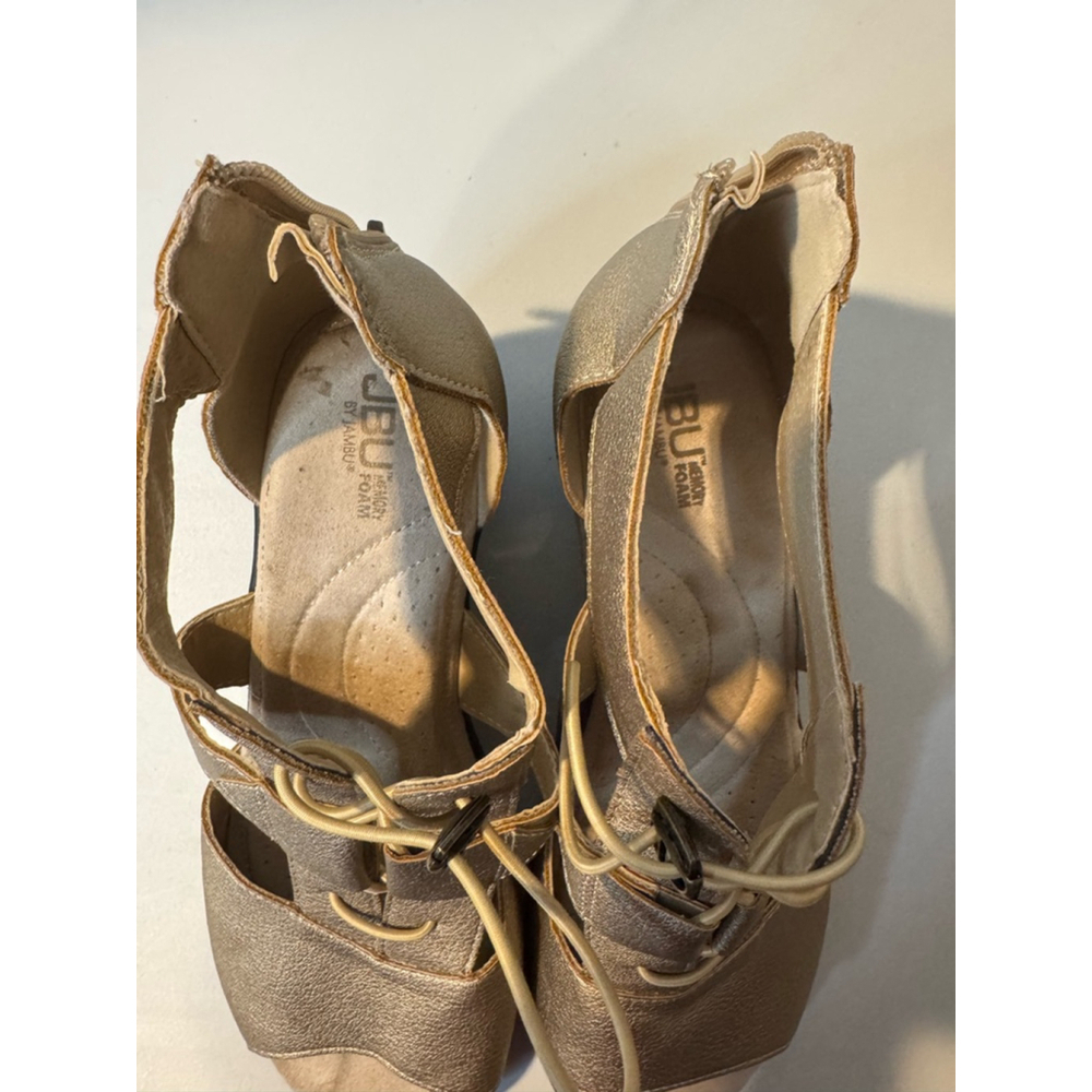 JBU Memory Foam by Jambu Gold Sandals Size 9M - Picture 7 of 9